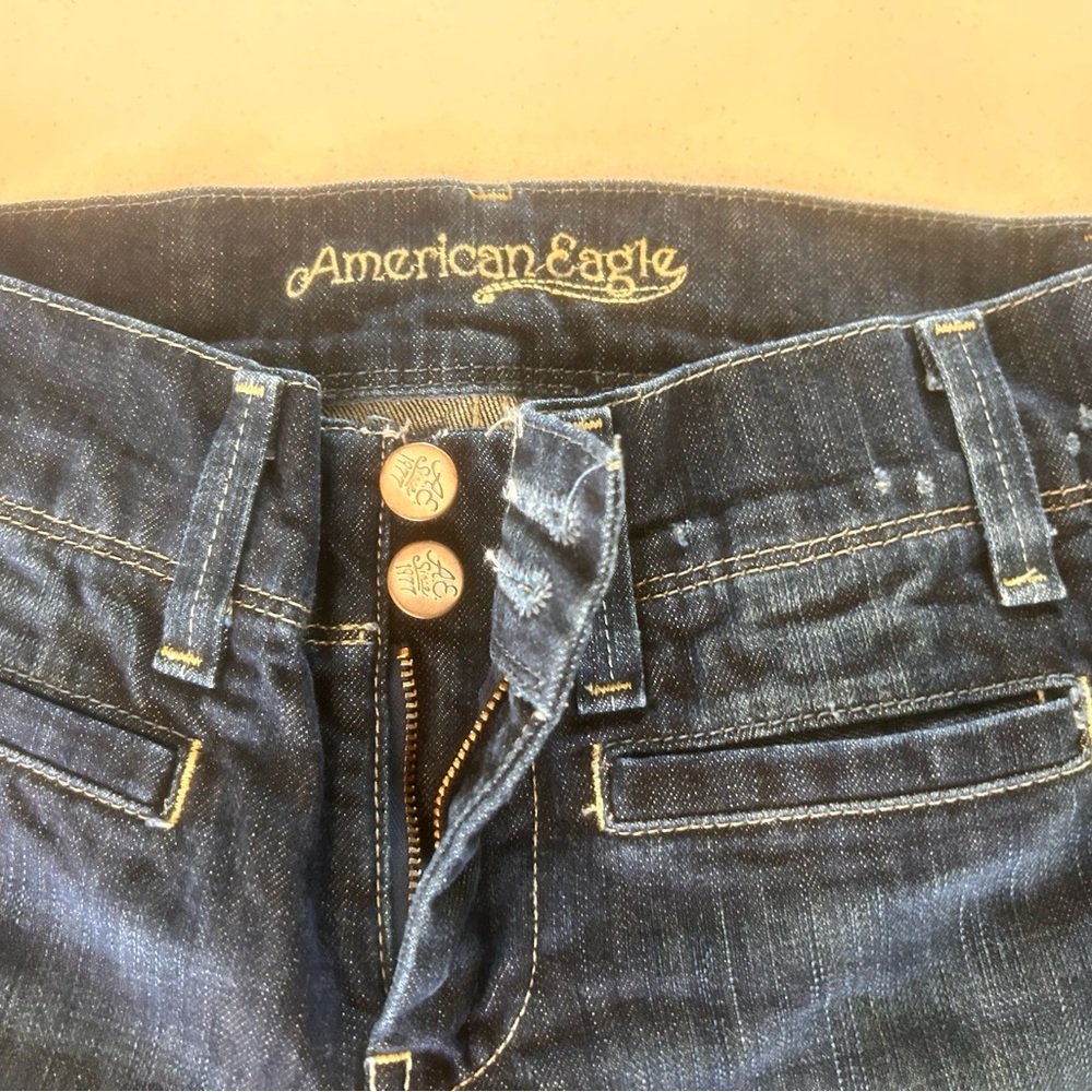 American Eagle Outfitters Dark Blue High Rise Jeans size 0